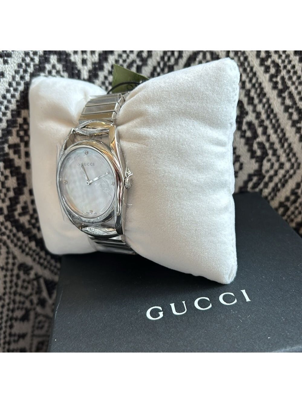 NEW in Box GUCCI Quiet Luxury Crystal Mother-of-Pearl Watch w Authenticity Cert. - Picture 4 of 12